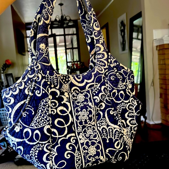 Vera Bradley Blue & White bag. - Picture 1 of 4